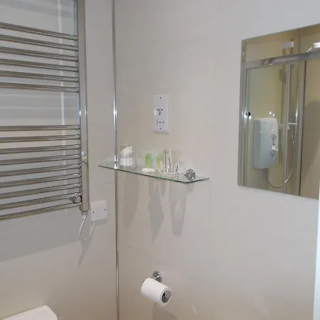Oda ve Kahvaltı Swiss Court 4*