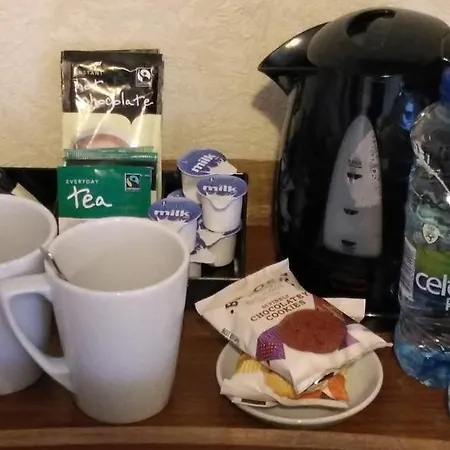 Bed and Breakfast Swiss Court